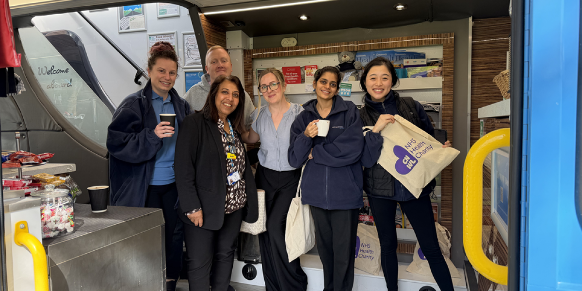 Riverside Wow Bus Downstairs Landscape